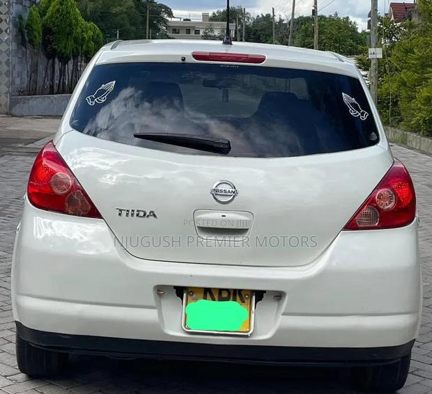 Nissan Tiida 2006 White