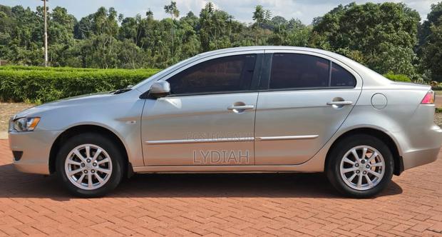 Mitsubishi Lancer 2011 Silver
