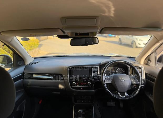 Mitsubishi Outlander 2020 White