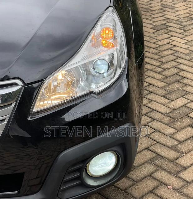 Subaru Outback 2.5i 4dr Wagon AWD (2.5L 4cyl CVT) 2014 Black