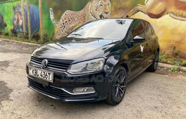Volkswagen Polo 2015 Black