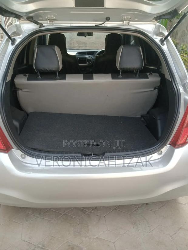 Toyota Vitz 2012 Silver