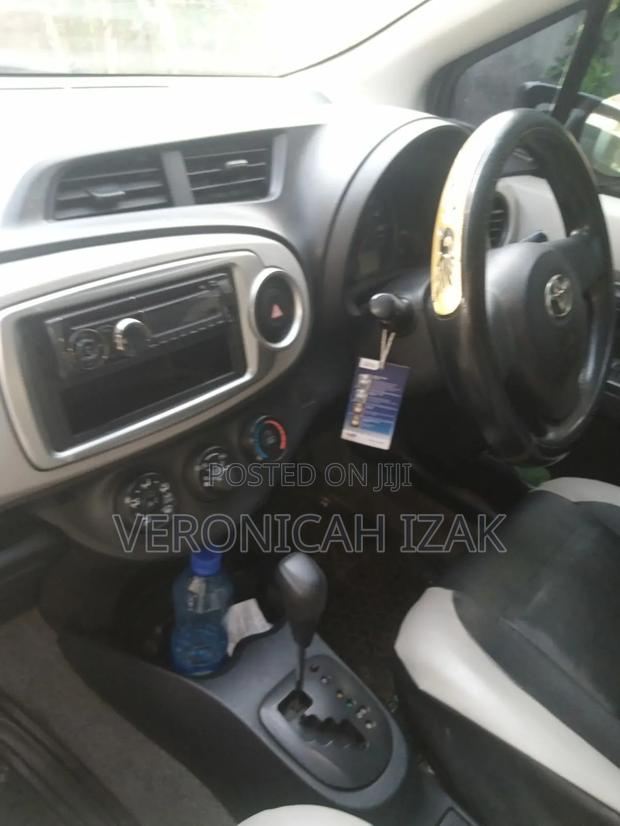 Toyota Vitz 2012 Silver