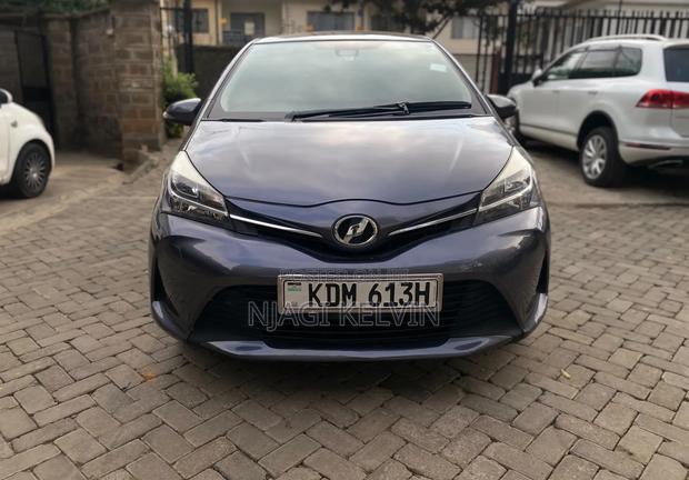 Toyota Vitz 1.3 FWD 5dr 2016 Gray