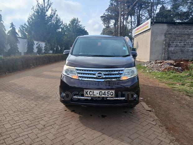 Nissan Serena 2010 Red