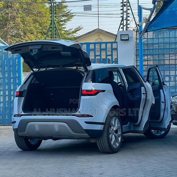 Land Rover Range Rover Evoque SE 4x4 5-Door 2019 Pearl
