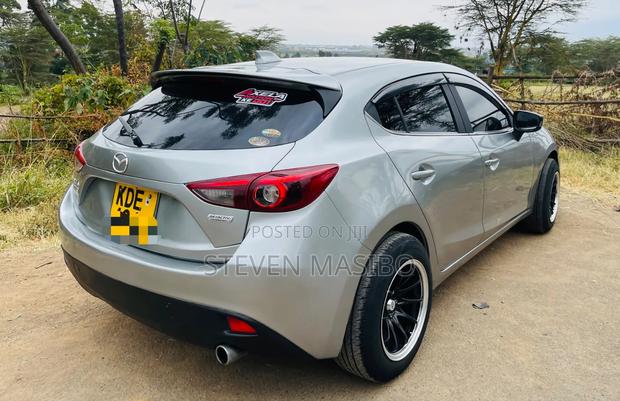 Mazda Axela SV Premium 2014 Silver