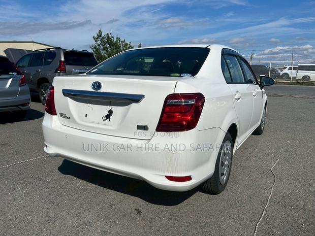 Toyota Axio 1.5 Hybrid 2WD 2020 White