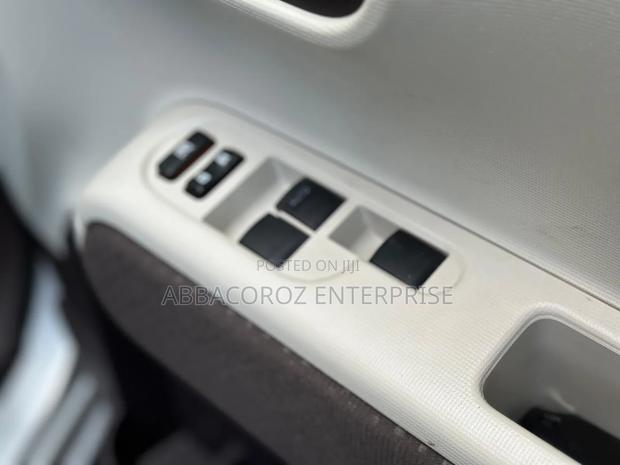 Toyota Porte 2019 Silver