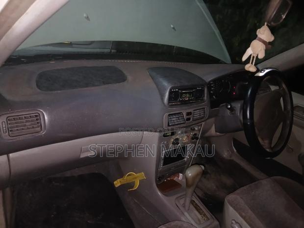 Toyota Corolla 1998 White