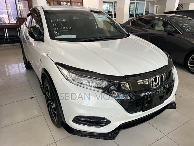Honda Vezel 2019 White