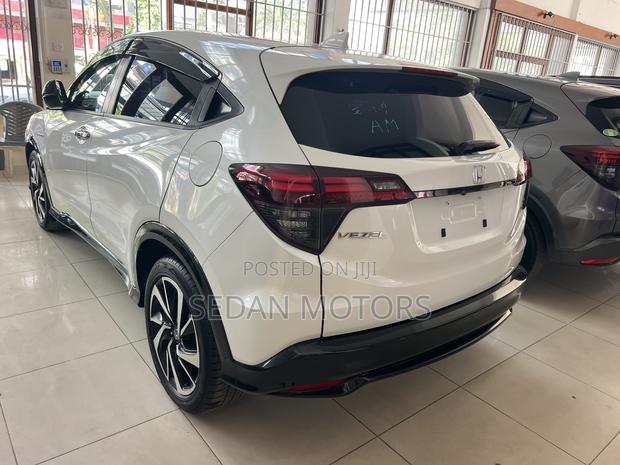Honda Vezel 2019 White