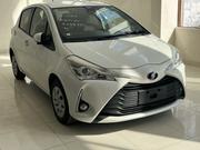 Toyota Vitz 2019 White for sale