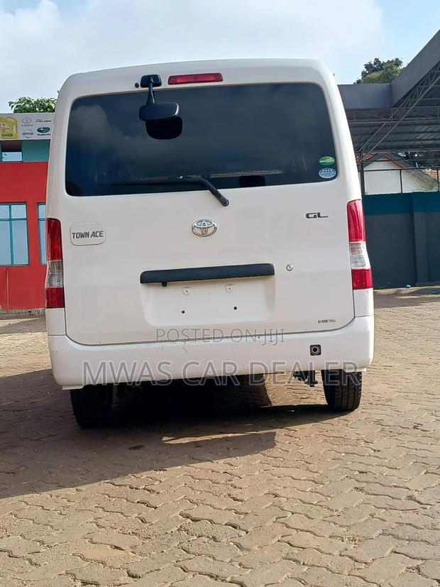 Toyota Toyoace 2019 White