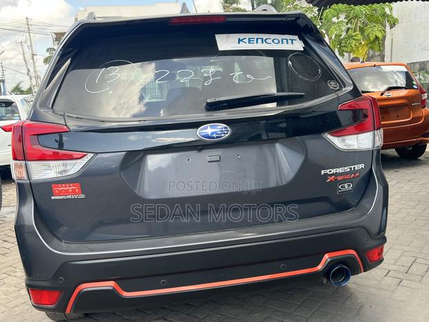 Subaru Forester 2019 Gray