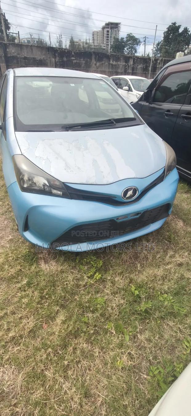 Toyota Vitz 2017 Blue