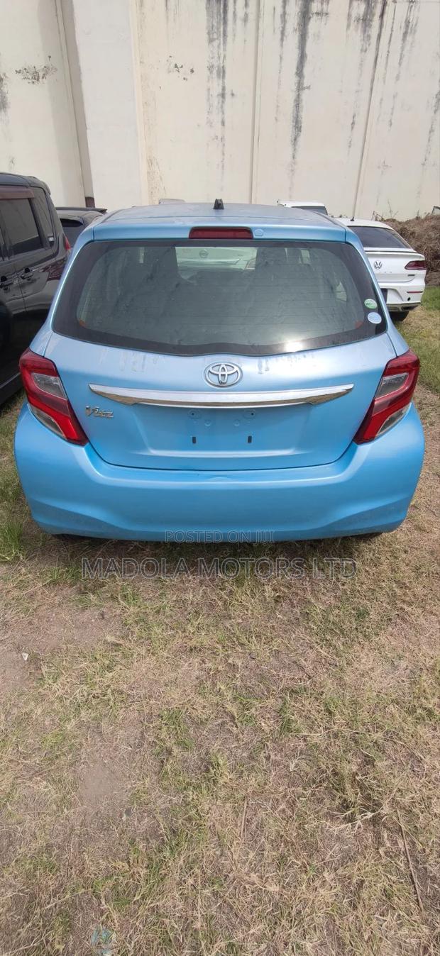Toyota Vitz 2017 Blue