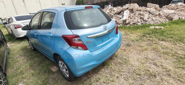 Toyota Vitz 2017 Blue