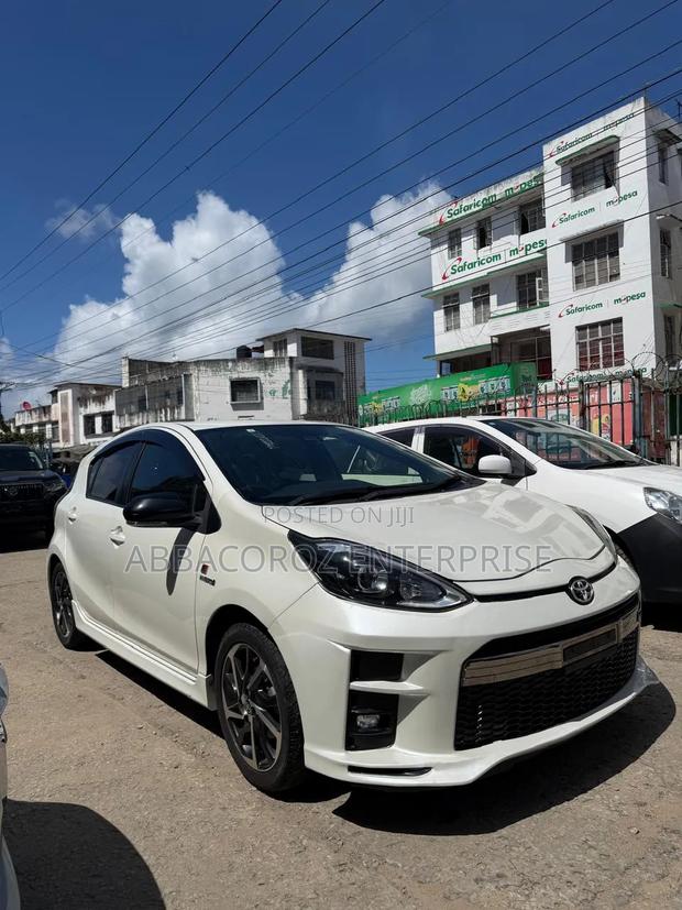Toyota Aqua 2019 White