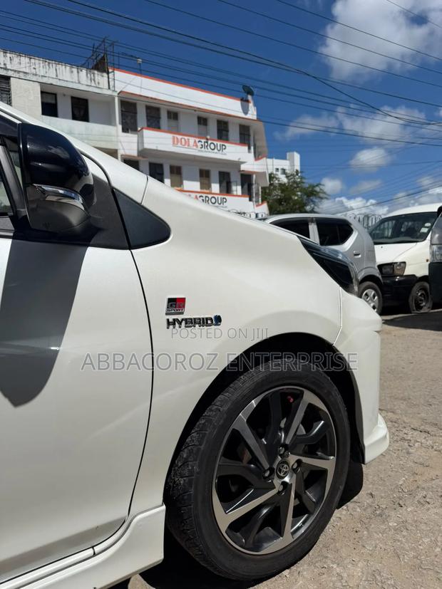 Toyota Aqua 2019 White