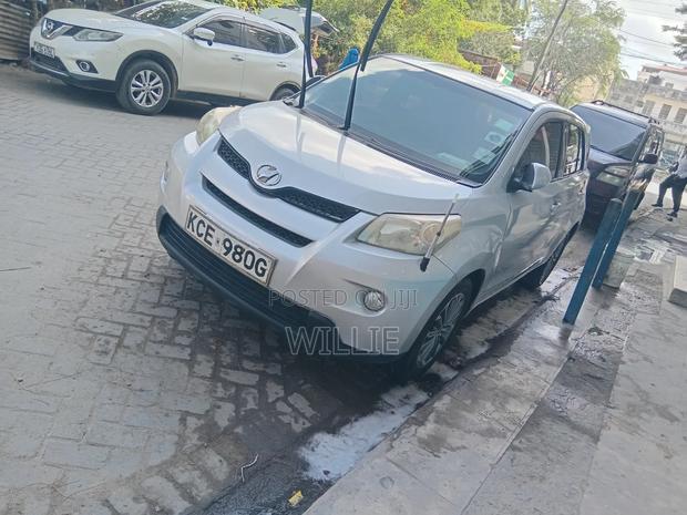 Toyota IST 2008 Silver