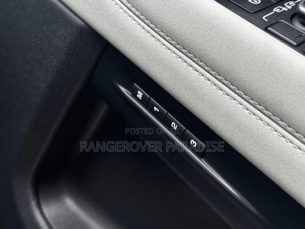 Land Rover Range Rover Evoque SE Dynamic 4x4 Convertible 2019 Black