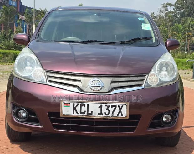 Nissan Note 2011 Maroon