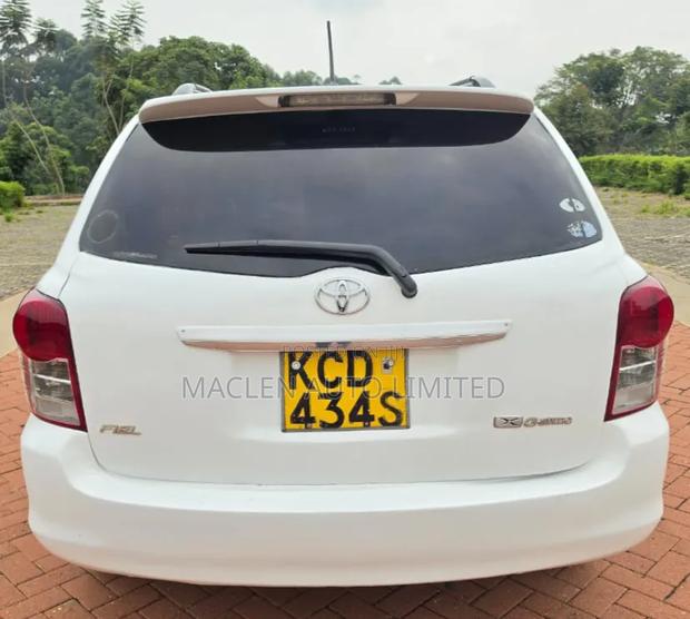 Toyota Corolla Fielder 2008 White