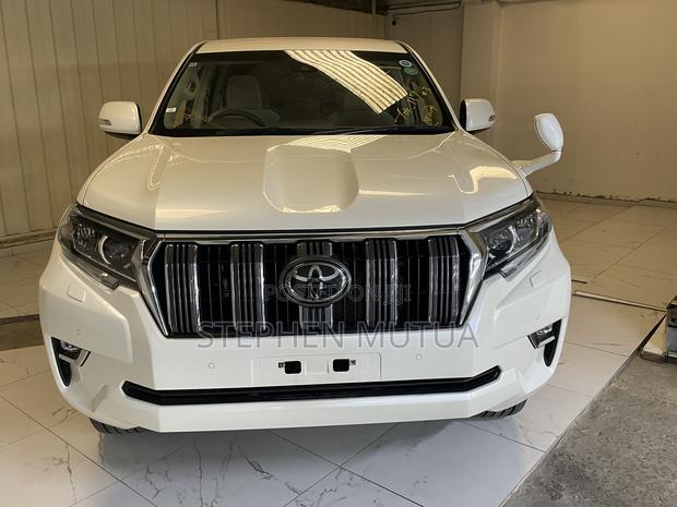 Toyota Land Cruiser Prado 2.8 2022 White