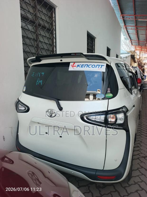 Toyota Sienta 2020 White