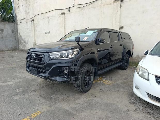 Toyota Hilux 2020 Black