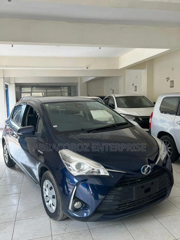 Toyota Vitz 1.5 FWD Hybrid 5dr 2019 Blue
