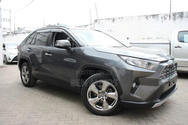 Toyota RAV4 2020 Gray
