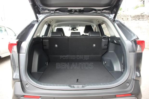 Toyota RAV4 2020 Gray