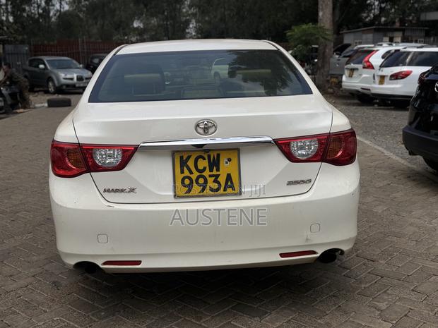 Toyota Mark X 2012 White