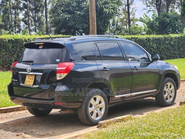 Toyota Vanguard 2013 Black