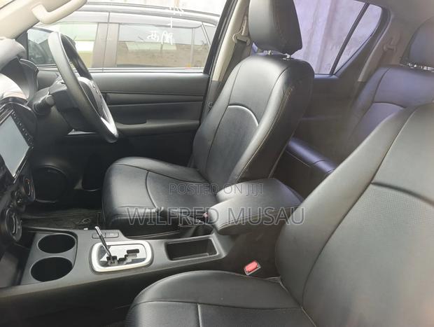 Toyota Hilux 2020 Black