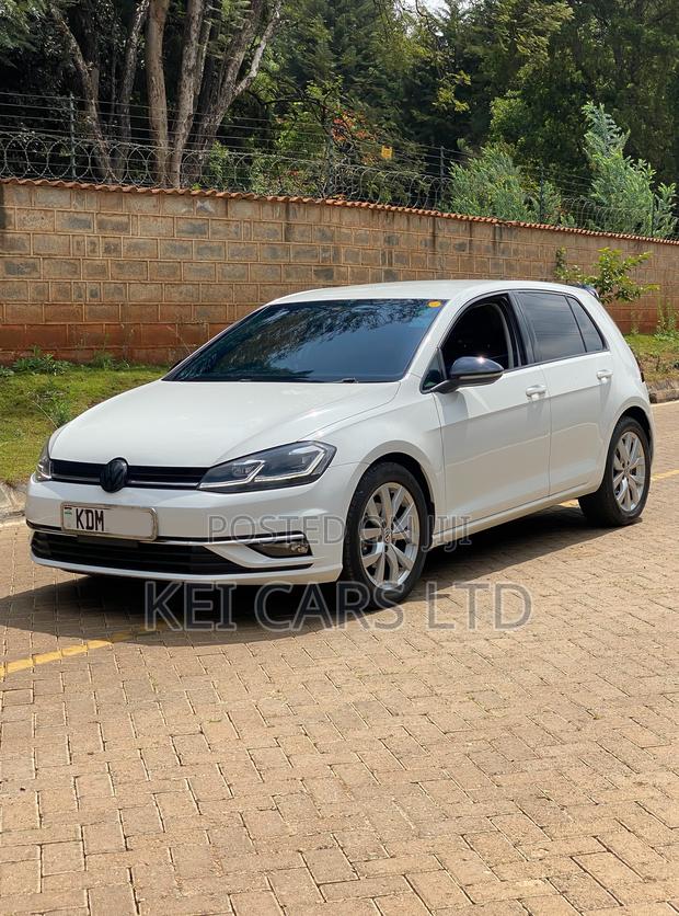 Volkswagen Golf TSI S FWD 2018 White