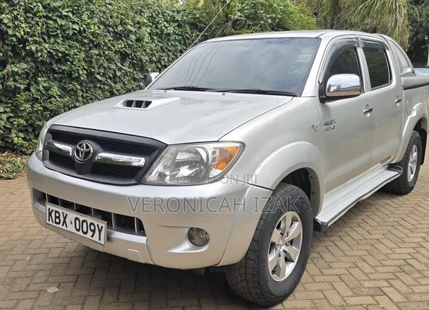 Toyota Hilux 2007 Silver