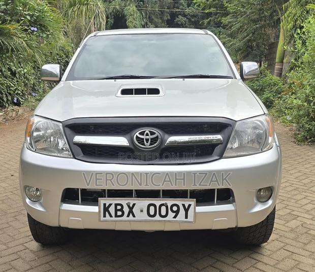 Toyota Hilux 2007 Silver