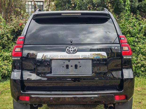 Toyota Land Cruiser Prado 2021 Black