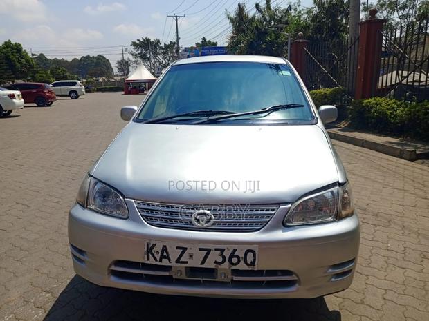 Toyota Corolla Spacio 2000 Silver