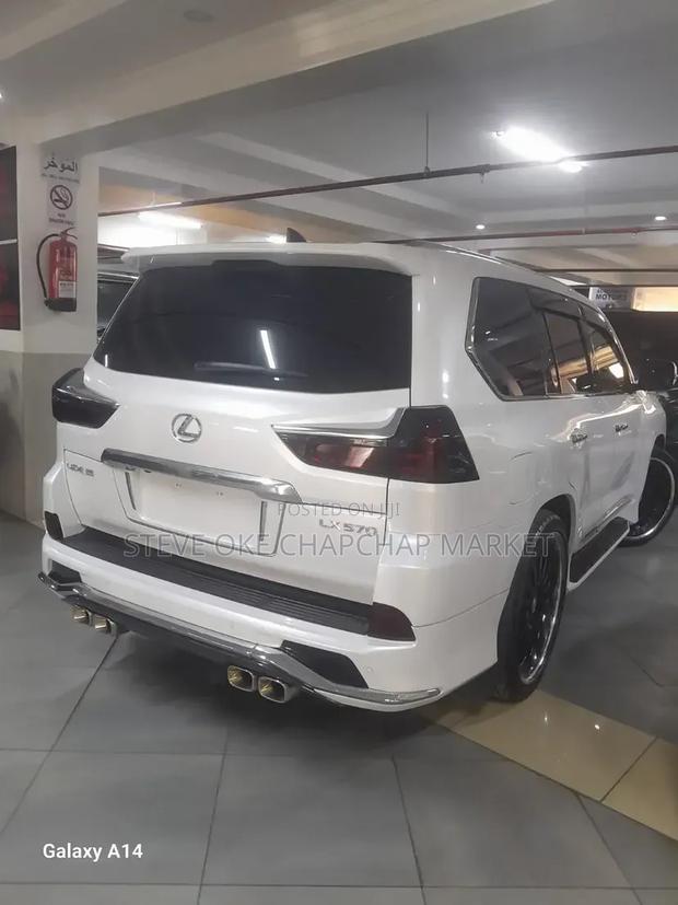 Lexus LX 2018 Gray