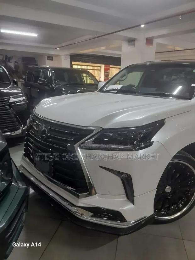 Lexus LX 2018 Gray