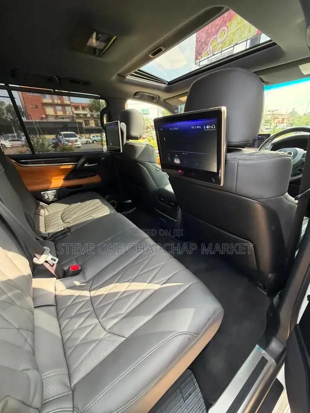 Lexus LX 2018 Gray