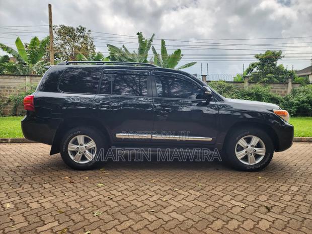 Toyota Land Cruiser Prado 2013 Black