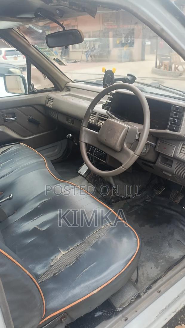 Isuzu Tougher 2002 Gray