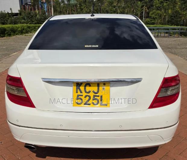 Mercedes-Benz C200 2010 White