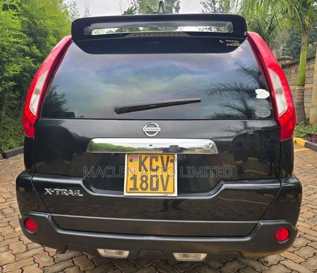 Nissan X-Trail 2012 Black