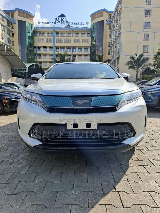 Toyota Harrier 2.0 2019 White